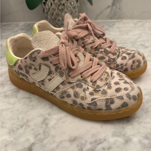 Coolway Goal Sneaker Women’s US 7 Leopard Print Lime Green Gum Sole - Picture 3 of 7